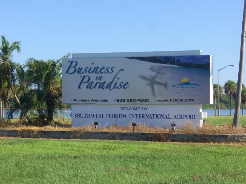 sign SWF International Airport