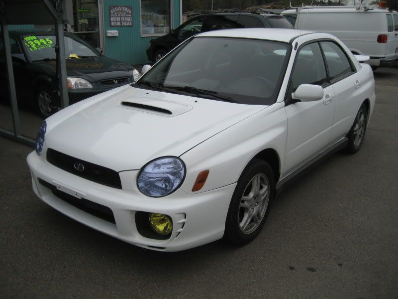 http://i105.photobucket.com/albums/m209/agy2k2/02%20WRX%20white/IMG_3178.jpg