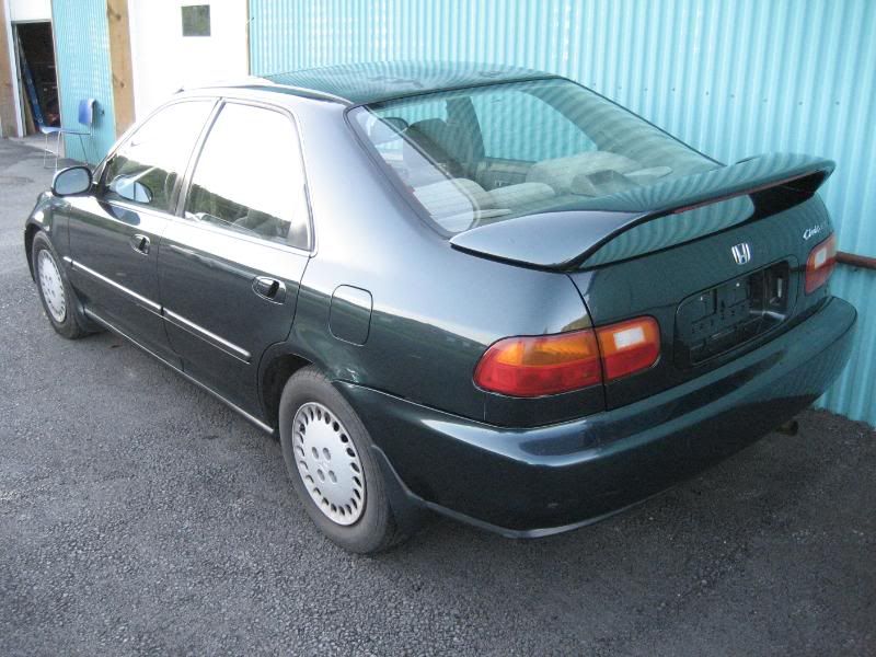 http://i105.photobucket.com/albums/m209/agy2k2/95civic/IMG_1710.jpg