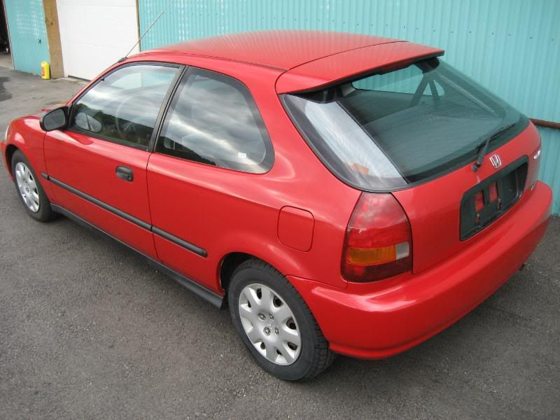 http://i105.photobucket.com/albums/m209/agy2k2/98%20civic%20hatch/IMG_2104.jpg