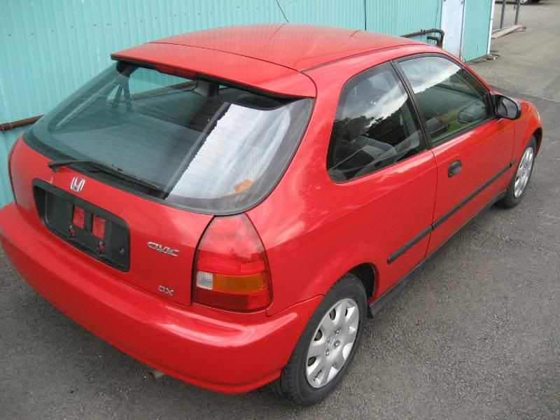 http://i105.photobucket.com/albums/m209/agy2k2/98%20civic%20hatch/IMG_2125.jpg