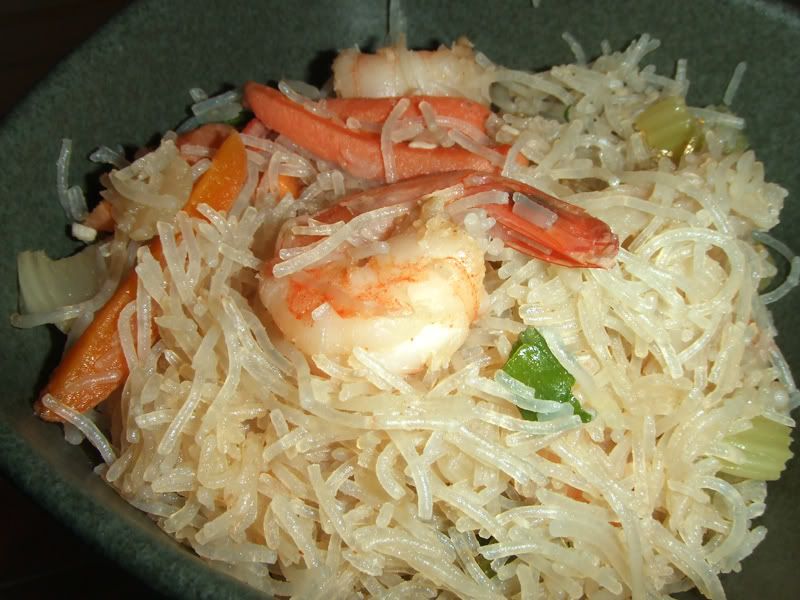 pancit.jpg