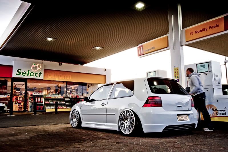 [Image: 021_rotiform_wallpaper-1.jpg]