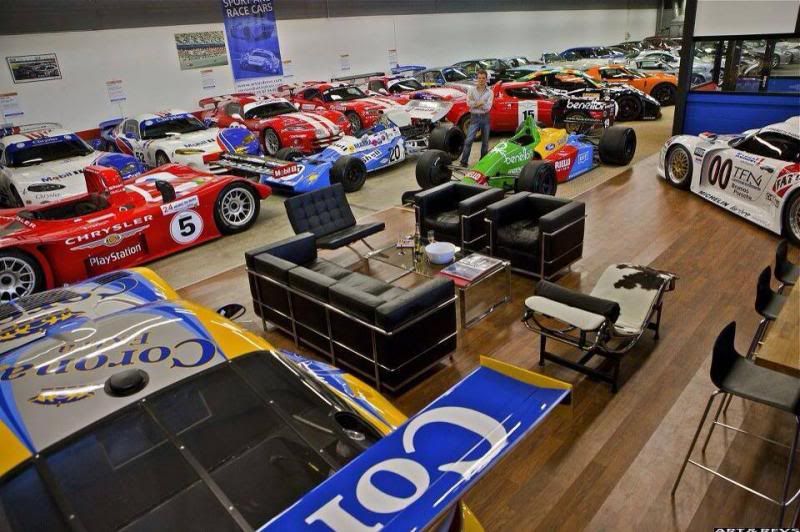 [Image: 532090_555965204455631_1658726933_n_zpse038b5bf.jpg]