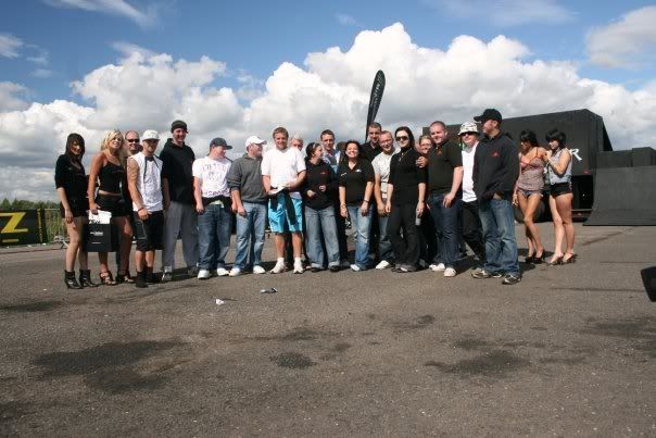 [Image: 6292_104312534091_72479324091_21099.jpg]