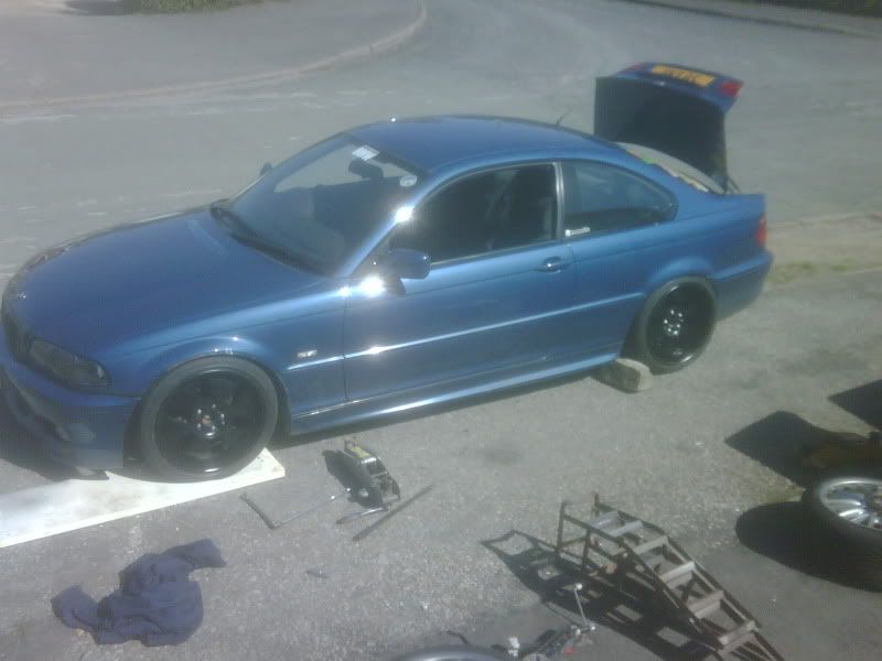 [Image: IMG00132-20100421-1343.jpg]