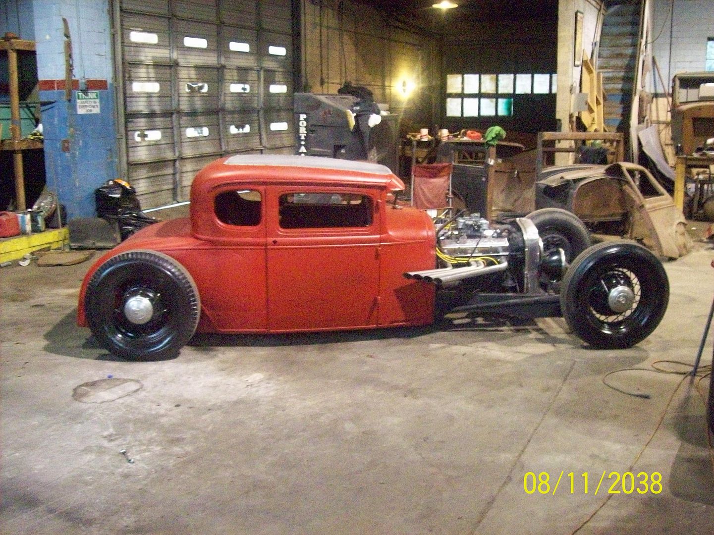 [Image: red-rat-rod-025_zpsce2c5551.jpg]