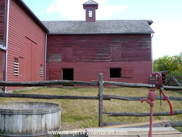 photo HowellLivingHistoryFarm2_zps6ae1bdf4.jpg