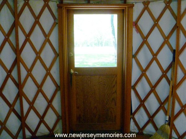 photo YurtsAtAllaire5_zpse599e14a.jpg