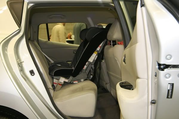 2001 Nissan frontier car seat