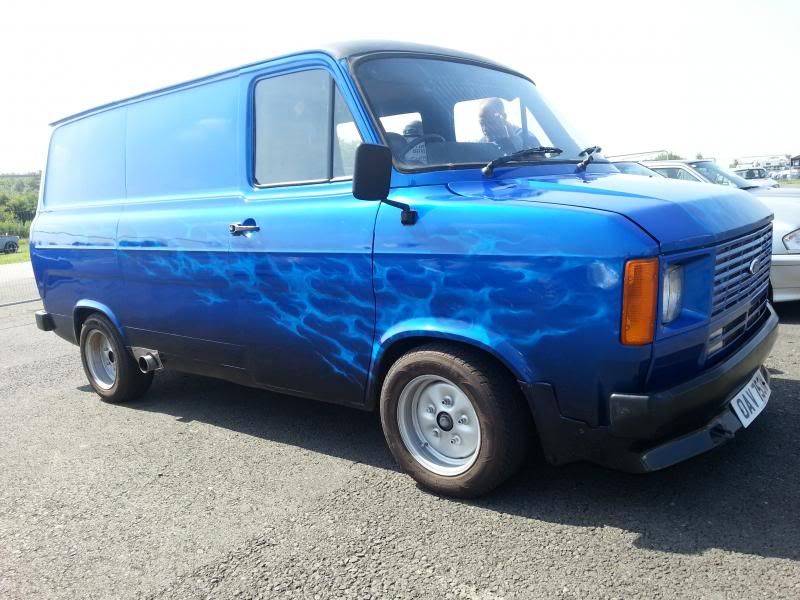 [Image: retro11_zps32b27f57.jpg]