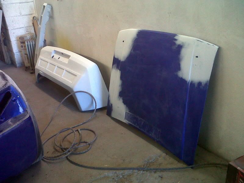 [Image: Bigcabbitsatbodyshop.jpg]