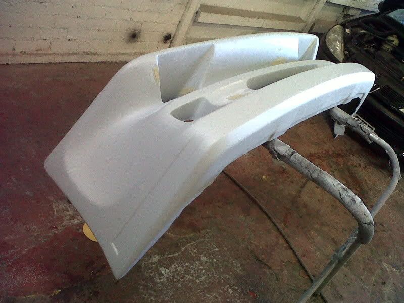 [Image: bigcabfrontbumperinbodyshop.jpg]