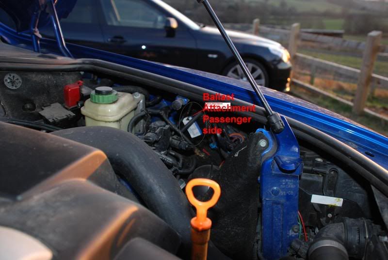 Removing headlight unit + changing bulbs | Volkswagen Touareg Forum