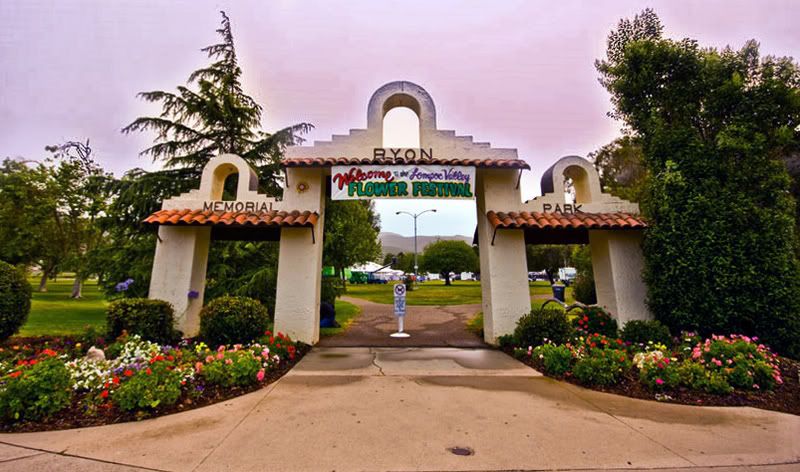 IMAGE: http://i105.photobucket.com/albums/m235/nothingisworking/skies.jpg